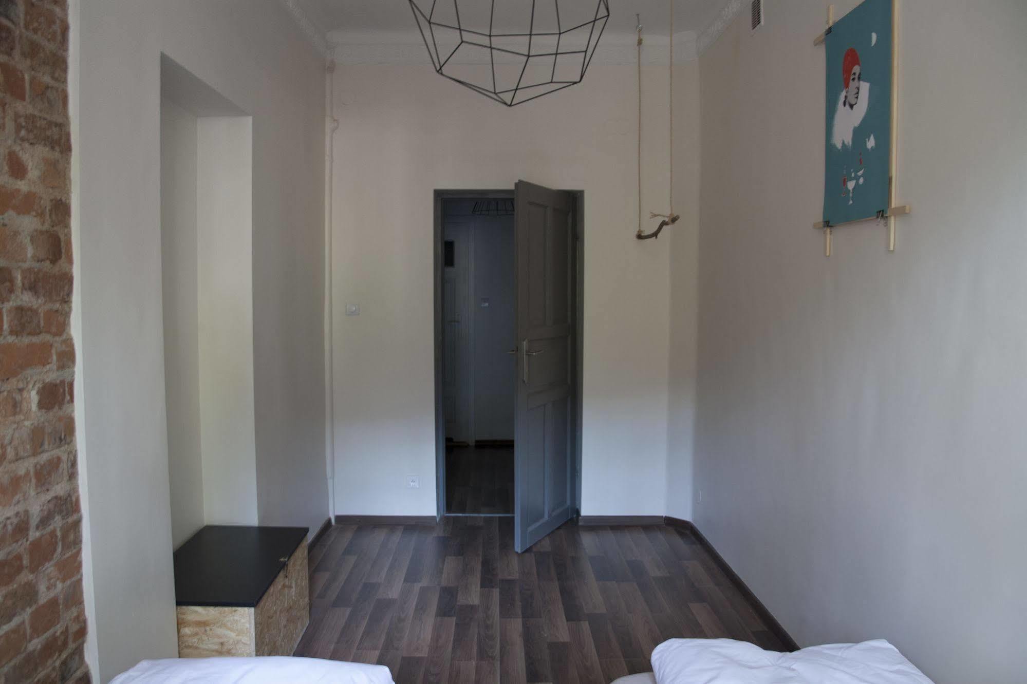 ורשה Lull Hostel מראה חיצוני תמונה